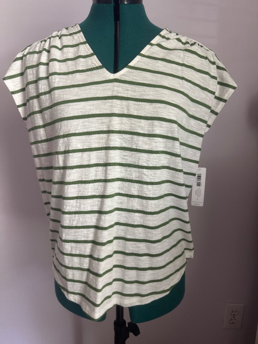 Chico's White w/ Green Stripe Top NWT Sz 1